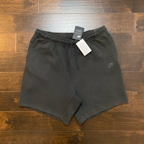 Mens Nike Tech Fleece Sweat Shorts 2XL - Picture 1 of 3